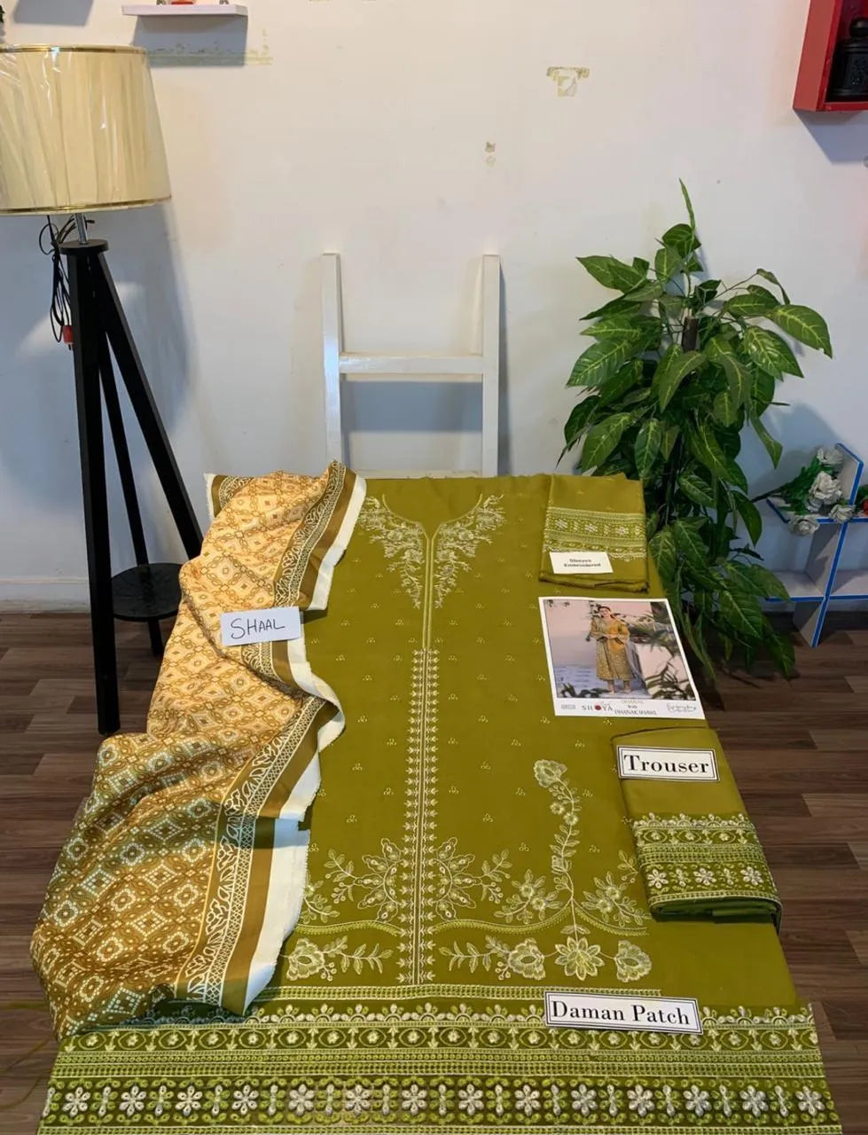 3 Pcs Women's Unstitched Embroidered Suit